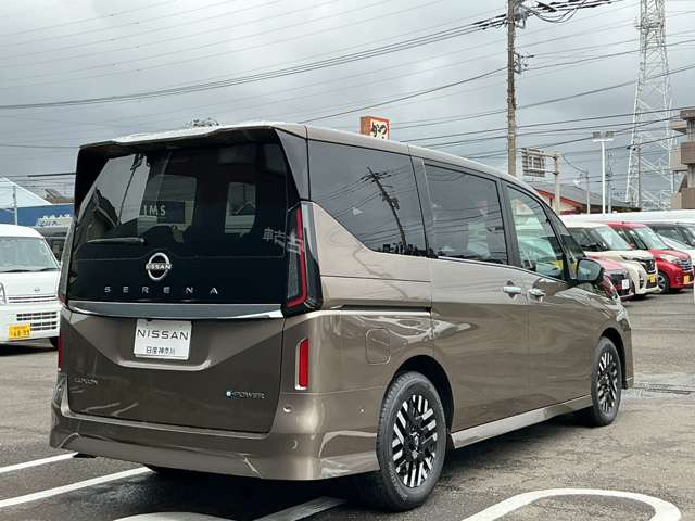 セレナ1.4 e-POWER ルキシオン