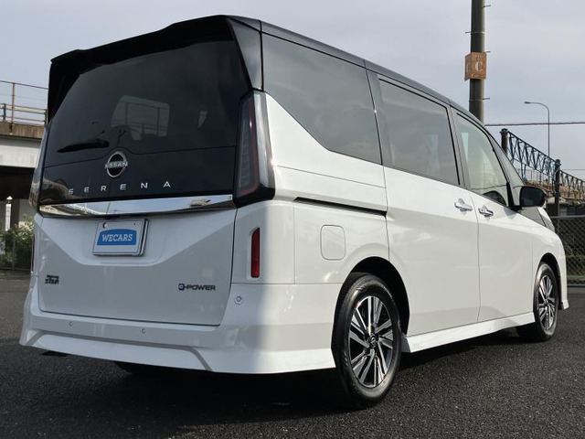 セレナ1.4 e-POWER ハイウェイスターV