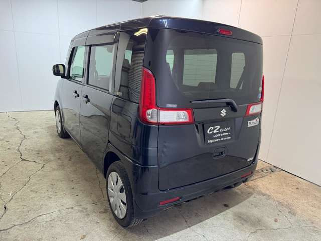 �y���A������z�c�^�e�[�������v�Ƒ傫�ȃ��A�Q�[�g����������p�B�w�̍����{�f�B�`��ŁA�X�y�[�V�A�炵�����p�I�ȃf�U�C���ł��B
