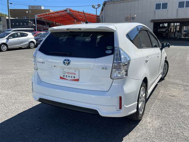 プリウスα1.8 S