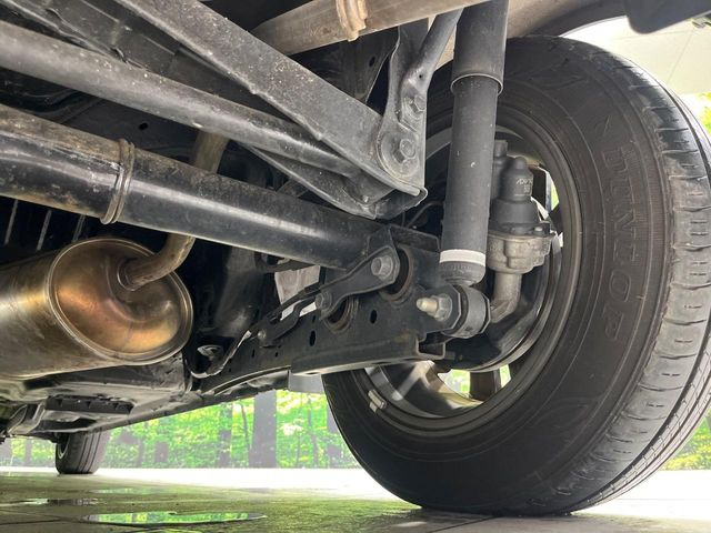 お車を安心してお乗りいただく為には、足回りの定期点検が欠かせません。サービスサポート(有償保証)では無料点検もご提供しており、安心のカーライフをお過ごしいただけるサポート体制が整っています。