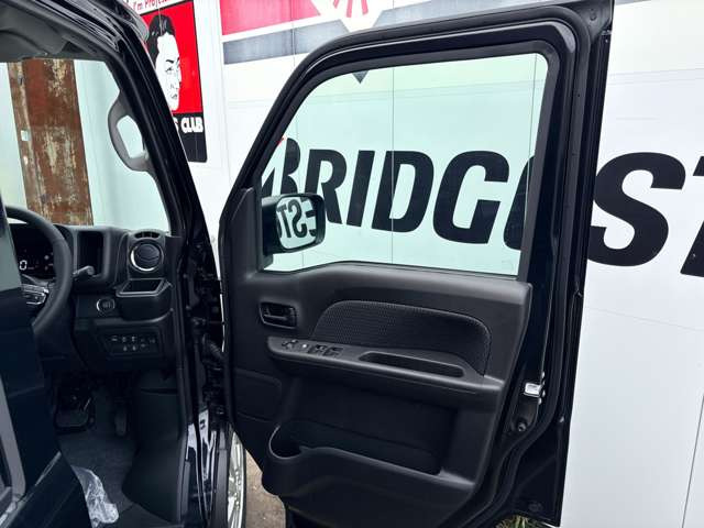 「この車の写真をもっと見たい」「状態が気になる」「この装備はついている?」どんな小さな疑問でもお気軽にお問い合わせください!!