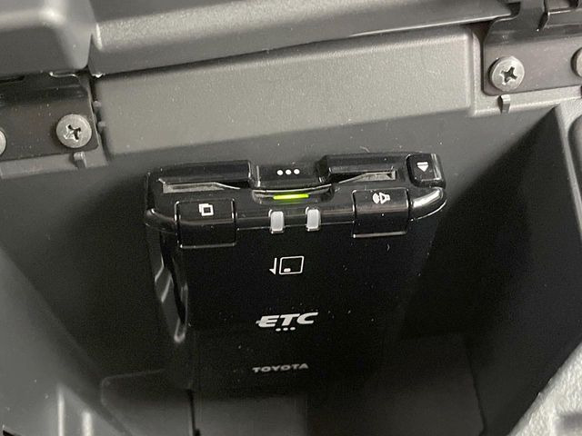 【ETC】高速道路の料金所をストレスなく通過!話題のスポットやサービスエリアに多い「スマートIC」利用時は必須のアイテムです。当店でセットアップを実施、ご納車当日からすぐにご利用いただけます!