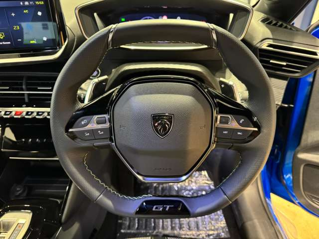 208GT ハイブリッド