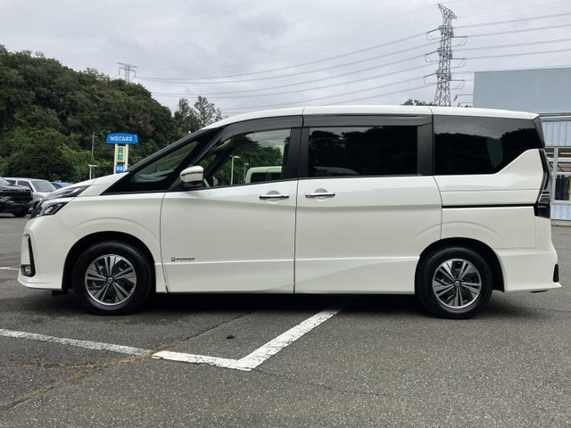 セレナ1.2 e-POWER ハイウェイスターV