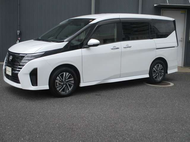 セレナ1.4 e-POWER ハイウェイスターV