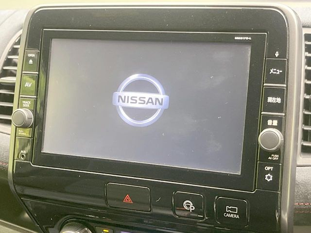 【純正9インチナビ】人気の純正ナビを装備。オーディオ機能も充実しており、Bluetooth接続すればお持ちのスマホやMP3プレイヤーの音楽を再生可能!毎日の運転がさらに楽しくなります!!