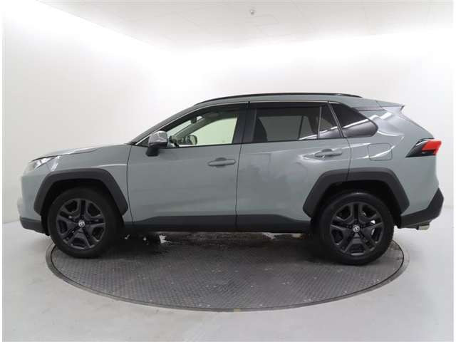 RAV42.0 アドベンチャー 4WD