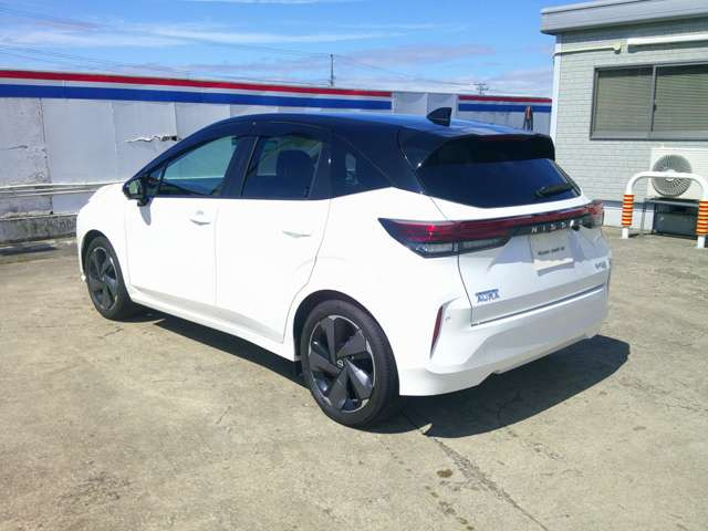 ノートオーラ1.2 G FOUR レザーエディション 4WD
