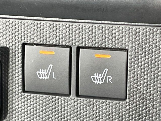 【前席シートヒーター】寒い日に重宝するシートヒーター!エアコンより早く温まってくれるので寒がりの人も安心ですね♪エアコンの温風は乾燥するから苦手、という方にもをおすすめです。