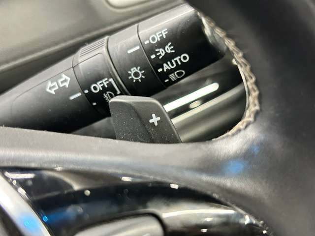 運転席も広々としており運転しやすい環境を実現しています☆