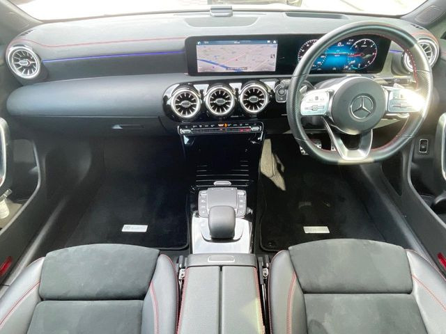 CLAシューティングブレークCLA200d AMGライン
