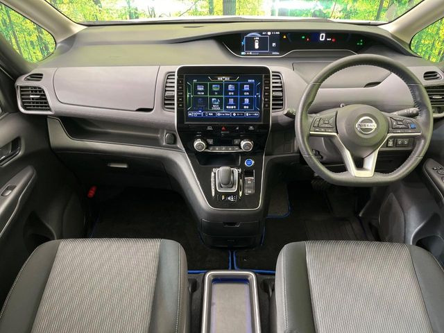 セレナ1.2 e-POWER ハイウェイスターV