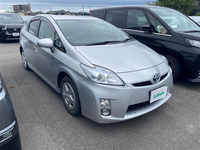 プリウス1.8 L