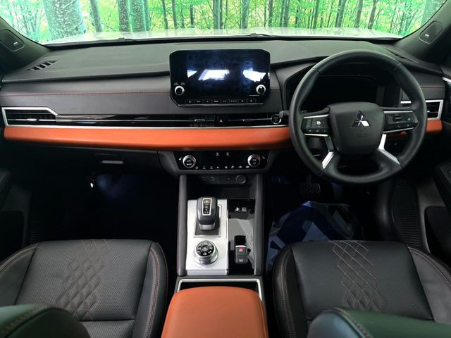 アウトランダーPHEV 2.4 P 4WD