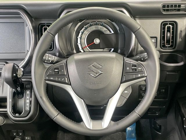 【ステアリングスイッチ】運転中、前方から目線をそらすことなく、オーディオ等の操作が可能な便利機能!安心&快適なドライブを演出してくれます♪