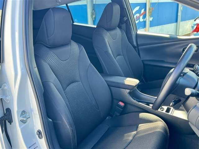 プリウス1.8 S