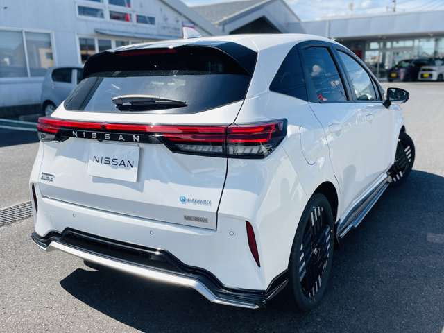 ノートオーラ1.2 G レザーエディション