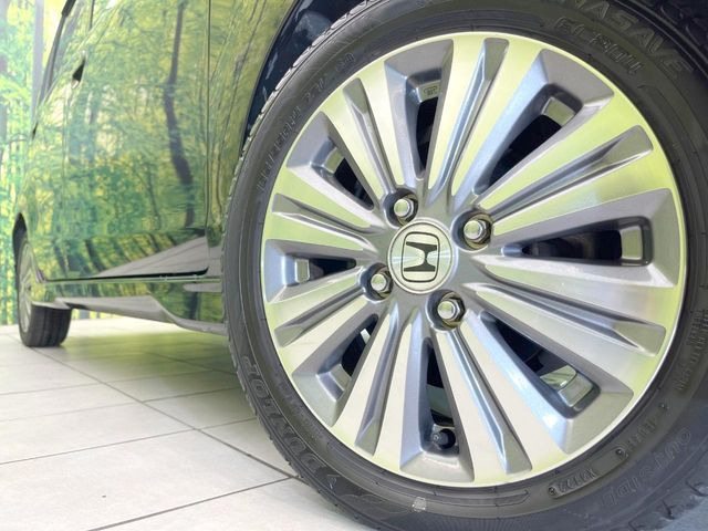 �y����14�C���`�A���~�z�C�[���z�O�ςɃ}�b�`���������A���~�z�C�[���𑕒����Ă���܂��B�e��ЊO�A���~�z�C�[����A�X�^�b�h���X�^�C�����戵�����Ă���܂��B���񂲑��k����������