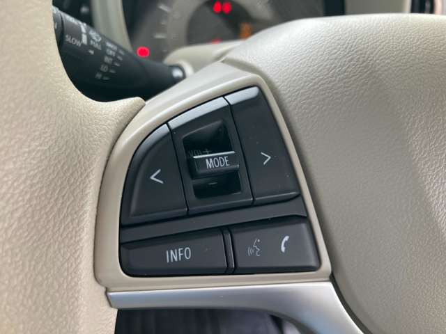 ☆ステアリングスイッチ!ステアリングを握ったままオーディオ機器や運転アシスト機能を操作出来ます☆