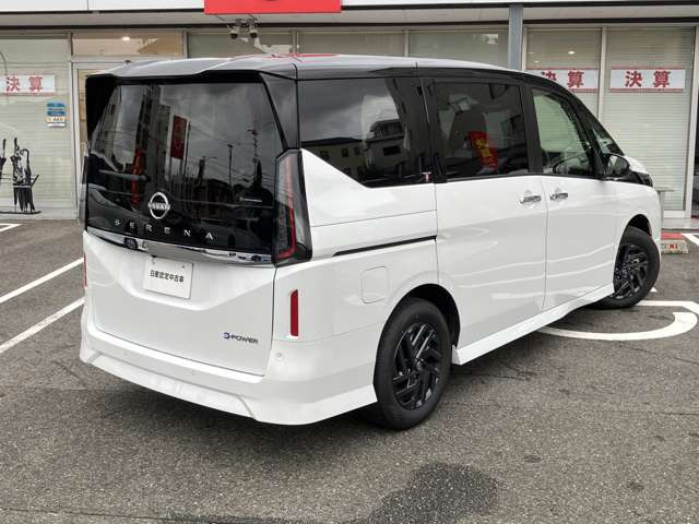 セレナ1.4 e-POWER ハイウェイスターV