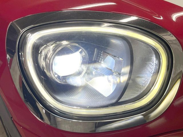 ��LED�w�b�h���C�g:��ԑ��s�����ǍD�Ȏ��E���m�ۂ����S���ĉ^�]�ł��鍂�P�xLED�w�b�h���C�g�𑕔�!�_�����x�������A����d�͂��}�����Ă��܂��B