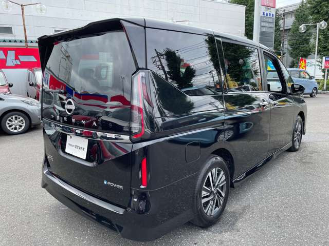 セレナ1.4 e-POWER ハイウェイスターV
