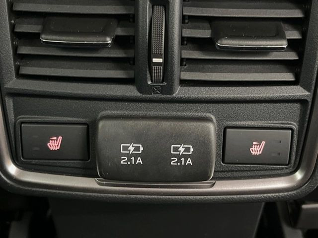 【前席+後席シートヒーター】寒い日に重宝するシートヒーターを後席にも装備!エアコンより早く温まってくれるので寒がりの人も安心ですね♪エアコンの温風は乾燥するから苦手、という方にもをおすすめです。