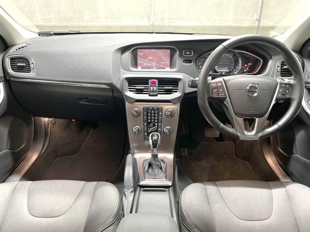 V40クロスカントリーT5 AWD モメンタム 4WD
