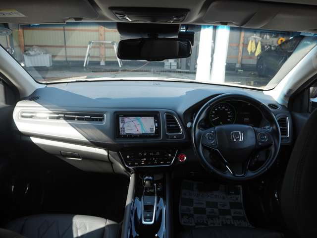 ヴェゼル1.5 ハイブリッド Z ホンダセンシング 4WD
