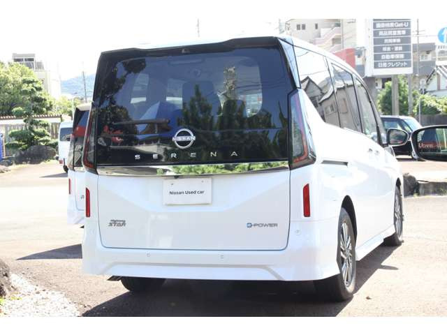 セレナ1.4 e-POWER ハイウェイスターV