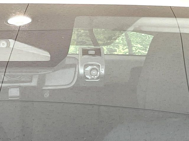 【ドライブレコーダー】ドライブレコーダー装備!走行中はもちろん、あおり運転や事故に遭遇した際、映像で記録し、万一のリスクに備えます。※記録用SDカードはお客様ご自身でご準備いただく必要があります。