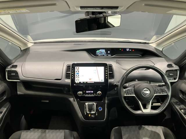 セレナ1.2 e-POWER ハイウェイスターV