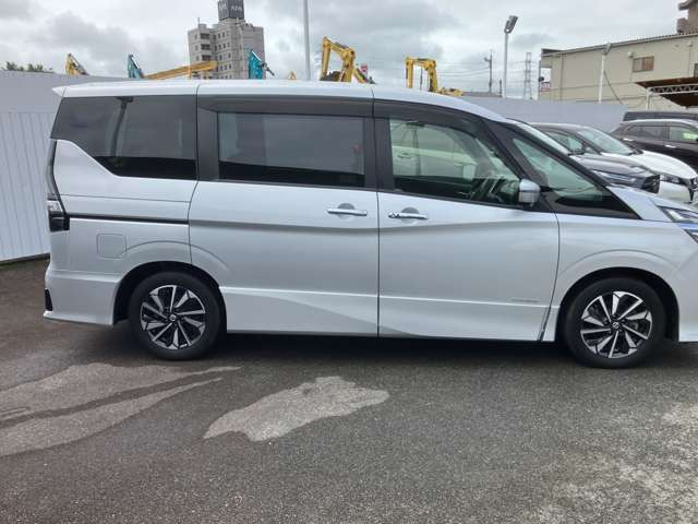 セレナ2.0 ハイウェイスターV