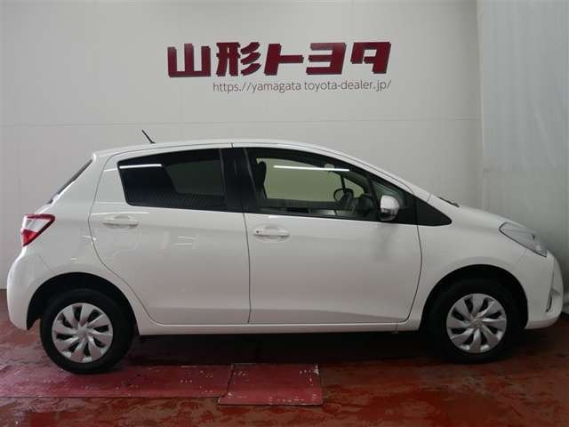 ヴィッツ1.3 F 4WD
