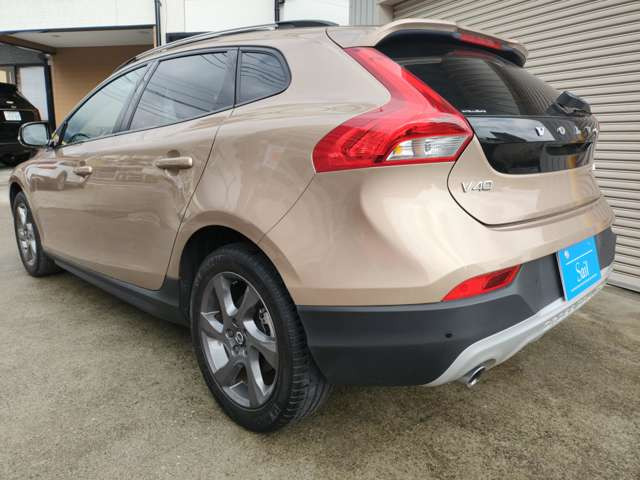 V40クロスカントリーD4 SE ディーゼル