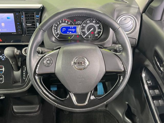 �y�X�e�A�����O�X�C�b�`�z�^�]���A�O������ڐ������炷���ƂȂ��A�I�[�f�B�I���̑��삪�\�ȕ֗��@�\!���S&���K�ȃh���C�u�����o���Ă���܂���