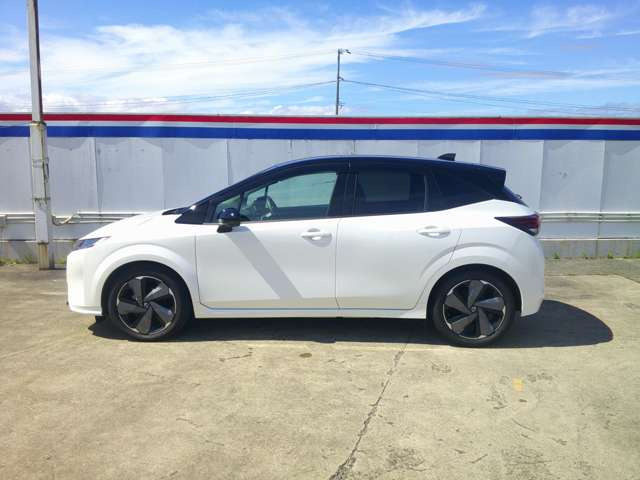 ノートオーラ1.2 G FOUR レザーエディション 4WD