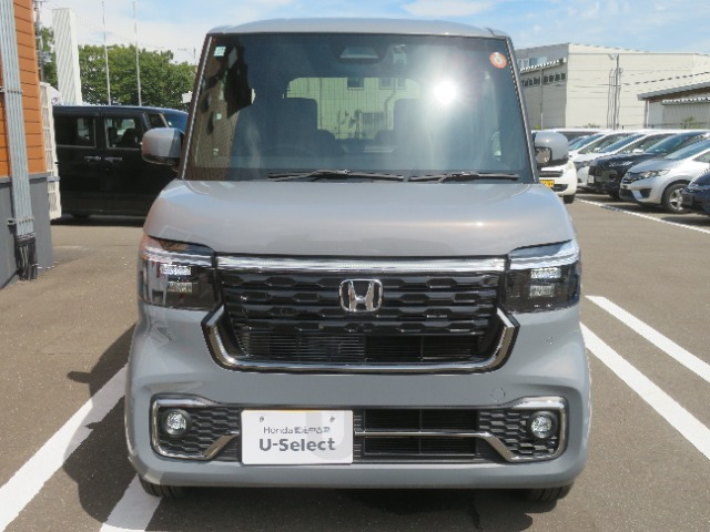 N-BOXカスタムターボ コーディネートスタイル モノトーン 4WD