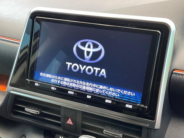 シエンタハイブリッド 1.5 G クエロ