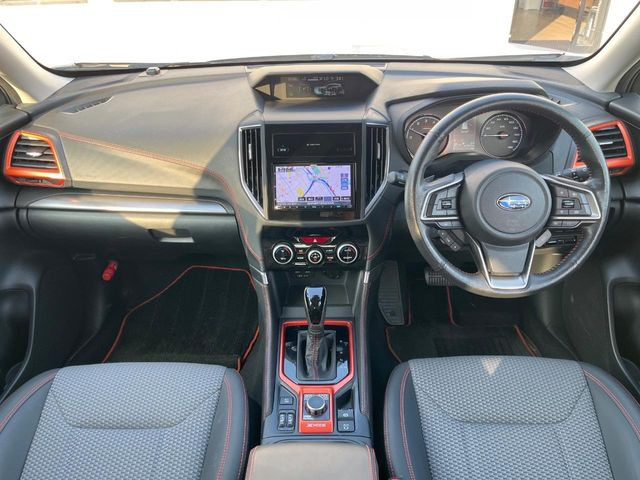 フォレスター2.5 エックスブレイク 4WD