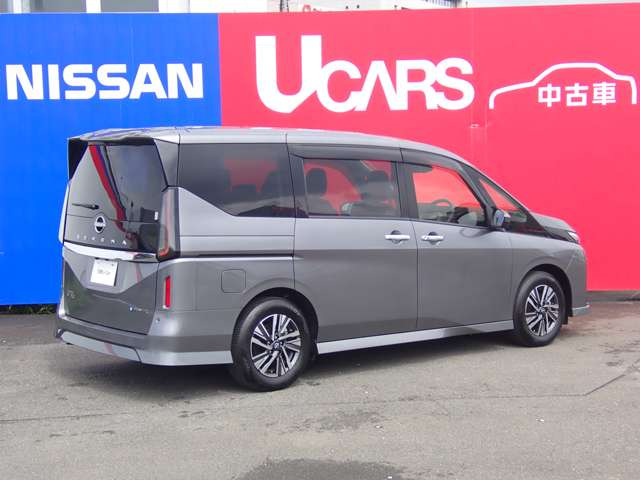 セレナ1.4 e-POWER ハイウェイスターV