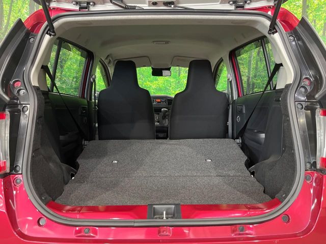 普段のお買い物や通勤、送迎等に十分な荷室スペースを確保しております。セカンドシートを倒すと、大きな荷物の積載も可能です♪
