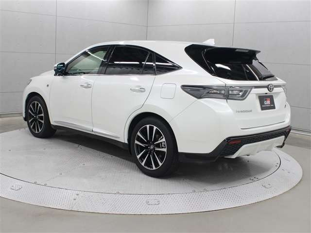 ハリアー2.0 エレガンス GR スポーツ 4WD