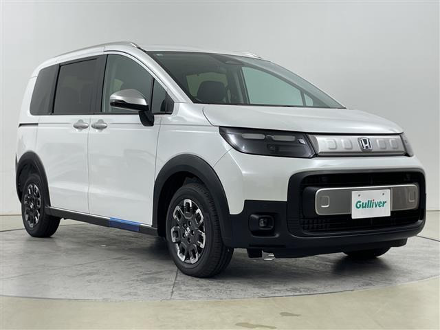 フリード1.5 e:HEV クロスター 4WD