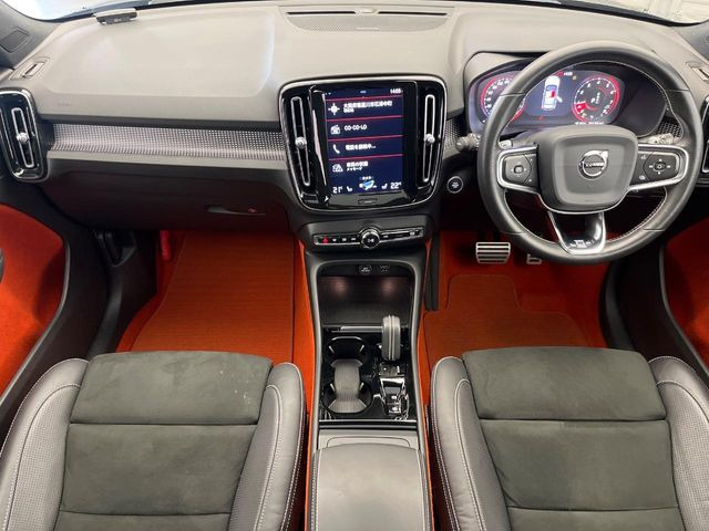 XC40T4 AWD Rデザイン 4WD