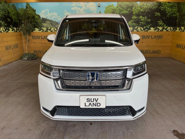 弊社では、全車『修復歴なし』のお車のみ取り扱っております。専任バイヤーによる厳選した仕入れの後、入庫後の車両チェックを行い、ネクステージが認定した高品質な中古車をご提供しております。