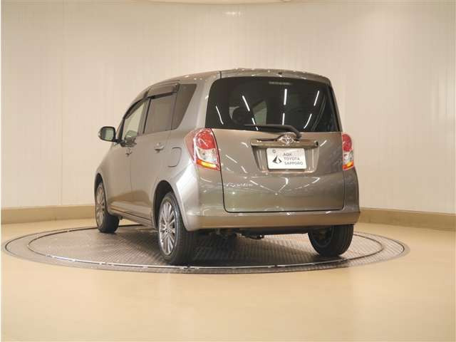 ラクティス1.5 X HIDセレクション 4WD