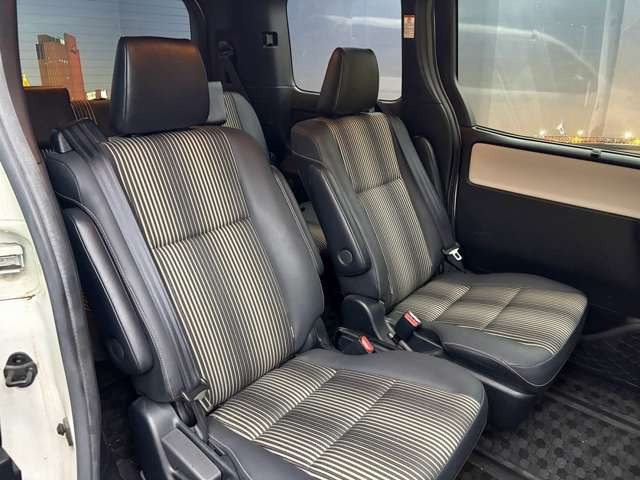 車内もキレイで嫌な臭いもありません☆車内の臭い、汚れが気になる方は内装のスチームクリーナーも施工可能です♪
