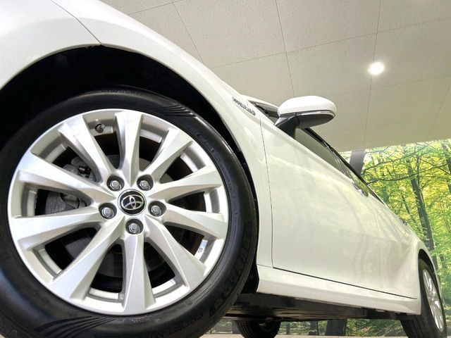 �y����17�C���`�A���~�z�C�[���z�O�ςɃ}�b�`���������A���~�z�C�[���𑕒����Ă���܂��B�e��ЊO�A���~�z�C�[����A�X�^�b�h���X�^�C�����戵�����Ă���܂��B���񂲑��k����������